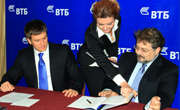 ԶԵԱԲ-ը և ՎՏԲ-Հայաստան Բանկը 15 մլն դոլարի չափով ՓՄԲ վարկավորման մասին պայմանագիր են ստորագրել 
