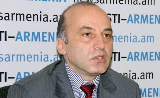 Consolidation of Armenian commercial banks' capital is adequate economic process – economist