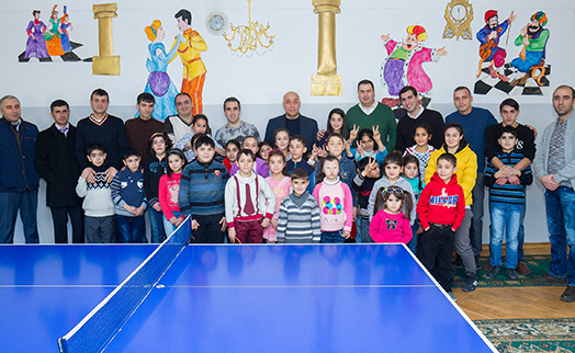 ACBA-CREDIT AGRICOLE BANK and Armenian journalists’ football team provide sports gear to children