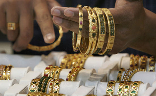 Индия более чем в 4 раза увеличила импорт золота в марте