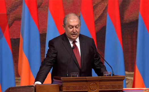 Armenian new president sworn in