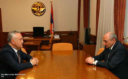 Президент Арцаха обсудил с главой ЦБ Армении сотрудничество в банковской сфере