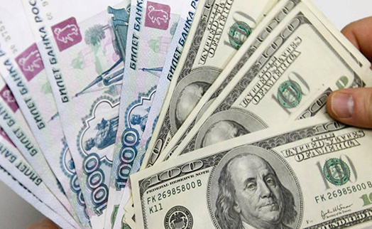 Рубль укрепляется к доллару