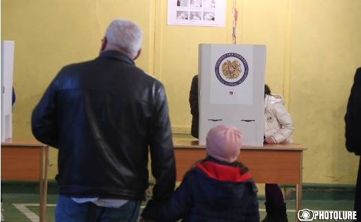 Явка избирателей на парламентских выборах в Армении по положению на 17:00 составила 39,54% — ЦИК