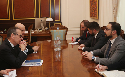 Вице-премьер Армении сообщил делегации ЕБРР, когда правительство представит в парламент программу, и обозначил приоритеты