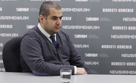 Экономист: нужно приостановить панические операции на финрынке Армении во избежание негативных последствий