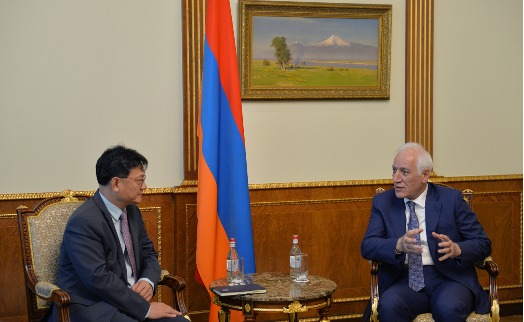 Вице-президент АБР заявил о готовности расширения программ с Арменией