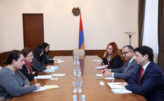 Finance Minister discusses transparency of state finances related to children's rights with UNICEF representative in Armenia￼