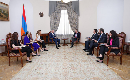 Вице-премьер Армении обсудил с делегацией ЕБРР новые направления сотрудничества